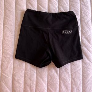 Fleo Shorts